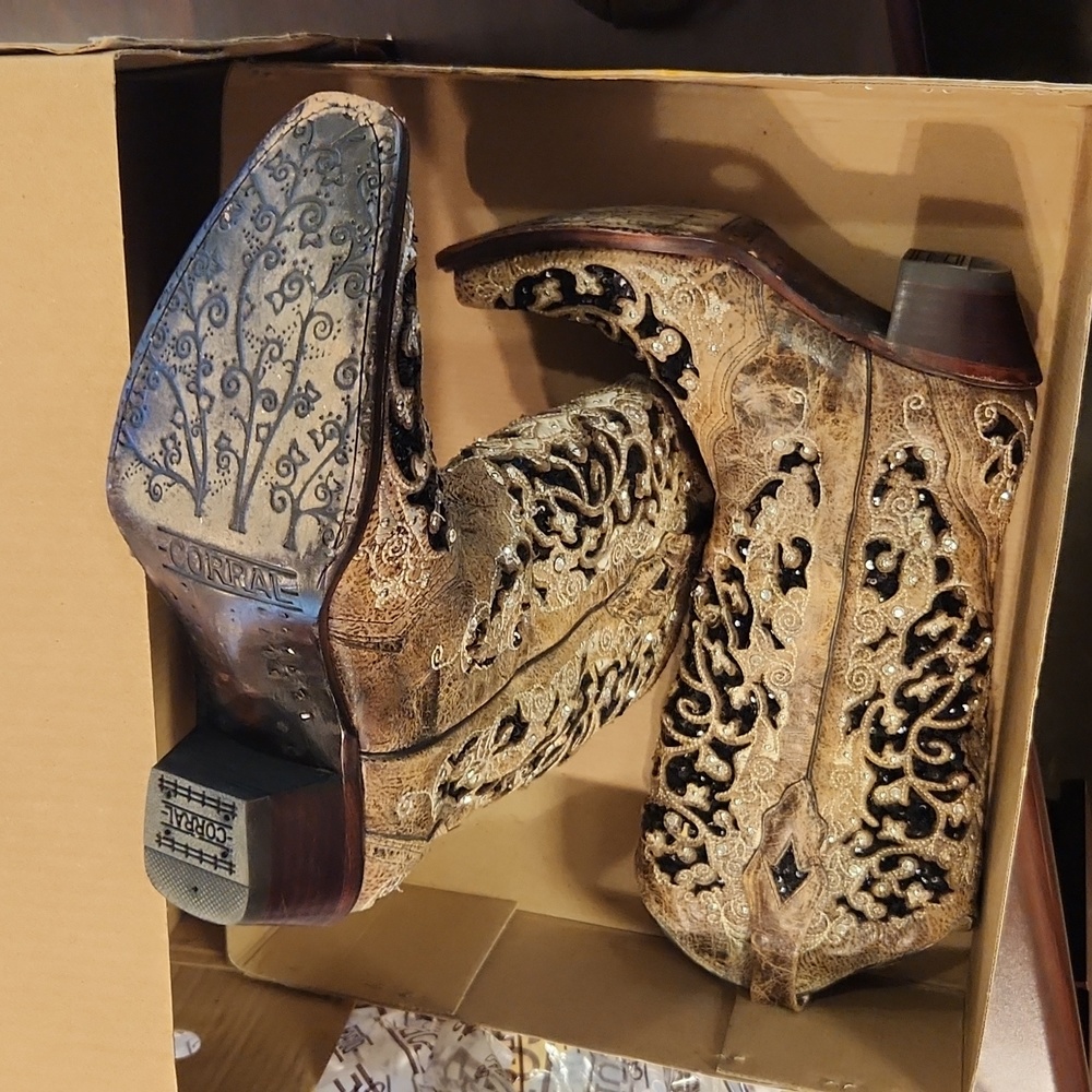 Corral Handcrafted Boots